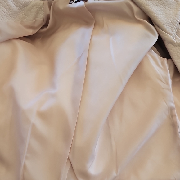 NWoT Jennifer Lopez pale pink zippered cropped moto vegan leather jacket - Picture 11 of 14